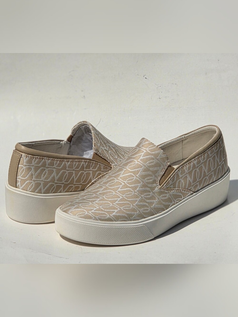 Naturalizer Marianne 3.0 Slip On Sneakers Women 7.5 M Coastal Tan Logo Platform